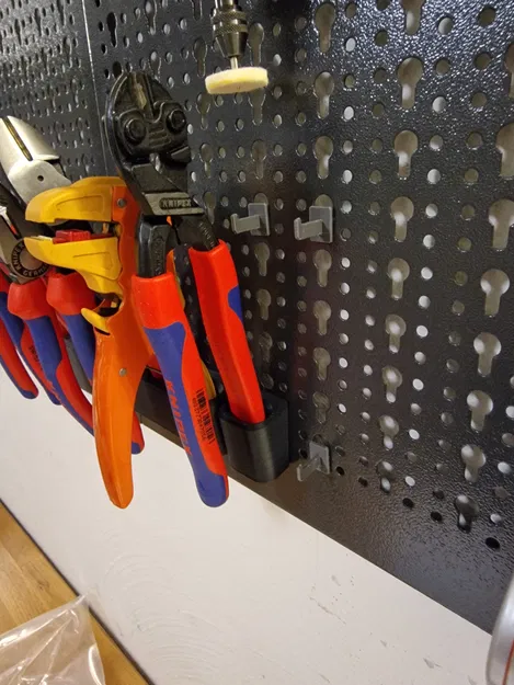 Bộ giá treo kìm cho bảng pegboard Küpper (nhiều tùy chọn) - Image 1