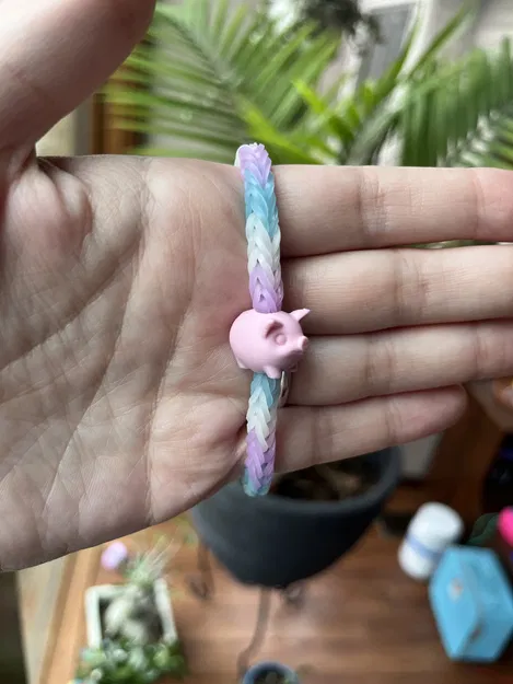 Hạt charm Piggy Bead hình heo con đáng yêu cho vòng tay và paracord - Image 1