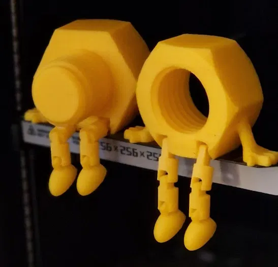 Mô hình Mr and Mrs 56 - Đôi ốc vít trang trí bàn làm việc cực xinh - Image 1