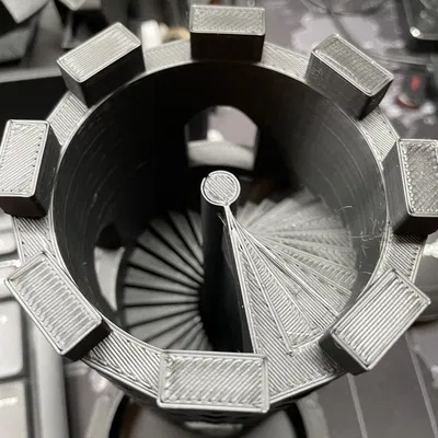 Tháp đổ xúc xắc (Dice Tower) mini cho game DND tiện dụng