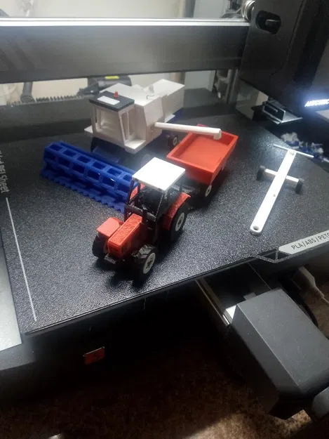 Mô hình máy gặt đập liên hợp Fortschritt 514 - Image 1