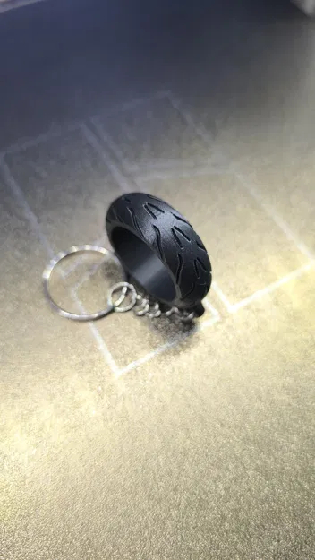 Móc khóa lốp xe mô tô 3D - Phụ kiện độc đáo cho biker - Image 2