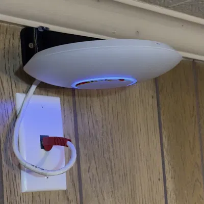 Giá treo tường cho U7 Lite