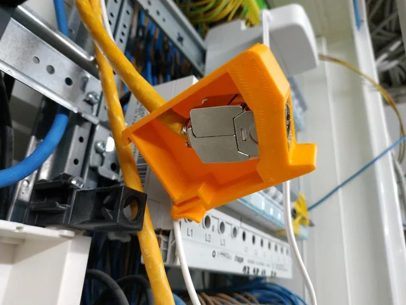 Vỏ gắn Keystone DIN Rail - Image 2