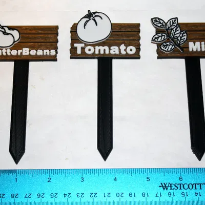 Bảng tên và cọc cắm cho vườn rau