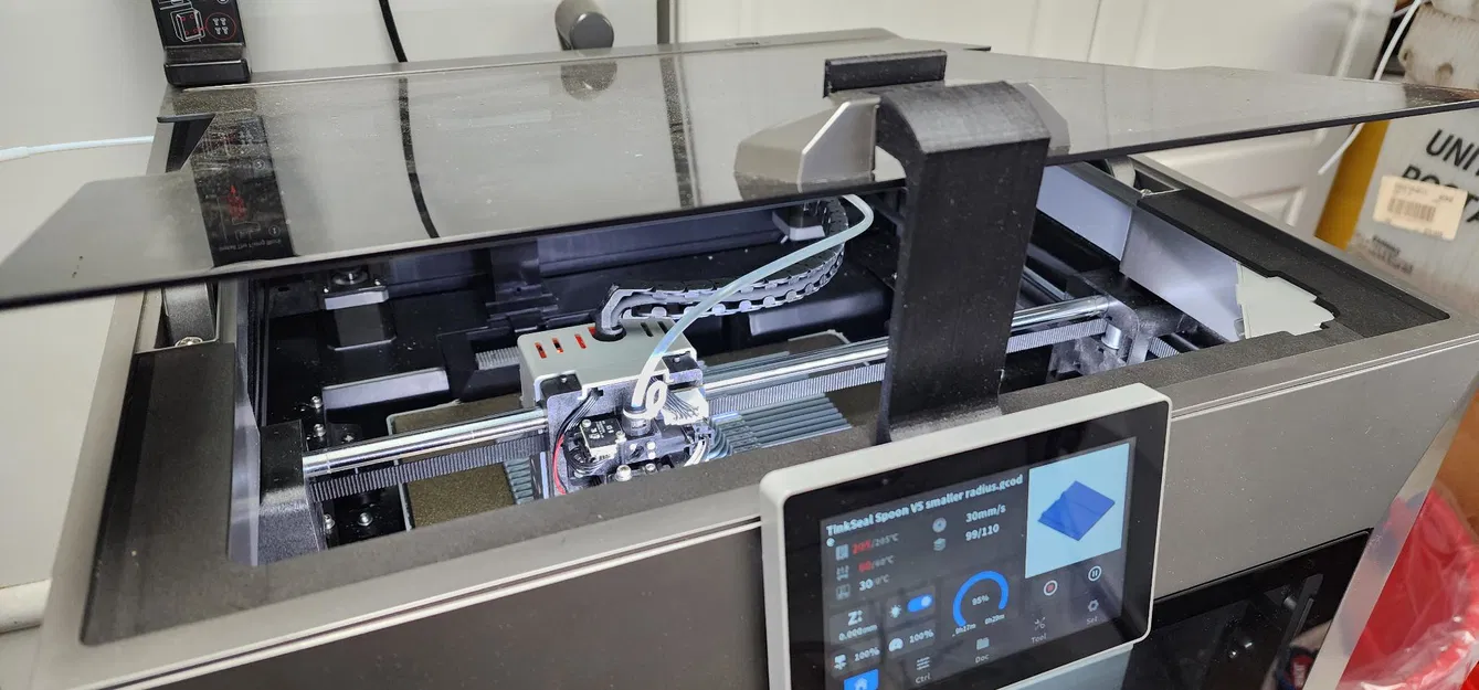 Bộ kê nắp máy Qidi Plus 4 (Kích thước và hình dáng đã cập nhật) - Image 11