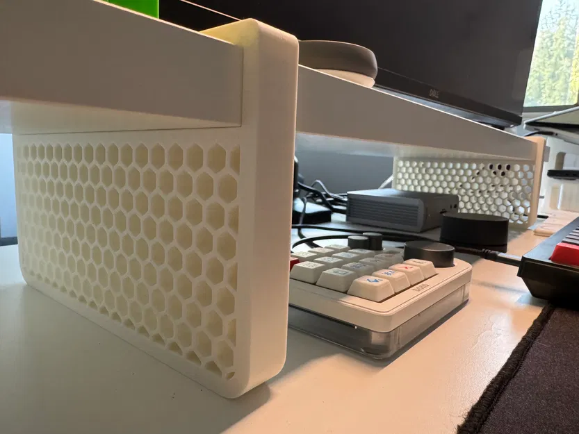 Chân đế nâng màn hình (kết hợp với kệ BERGSHULT của IKEA) - Image 1