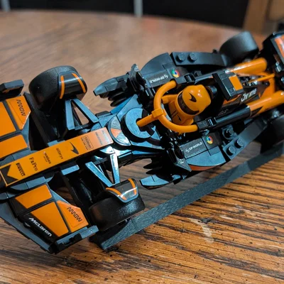 Giá trưng bày LEGO F1 (2025)