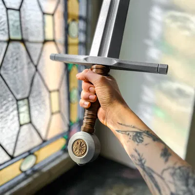 Kiếm của Ngài Valentine - Kingdom Come (Sword of Sir Valentine)