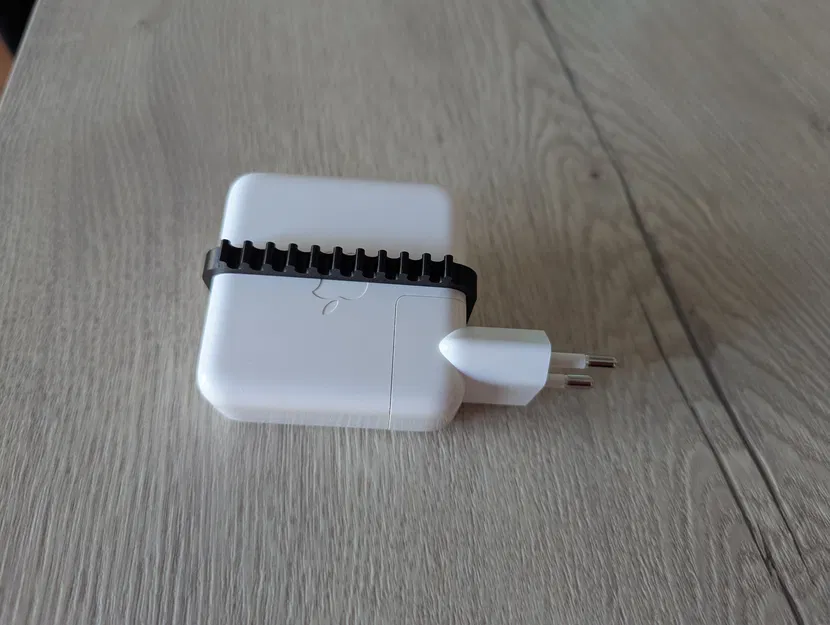 Bộ Quản Lý Dây Sạc MacBook 70W (Dành cho MacBook Pro) - Image 2