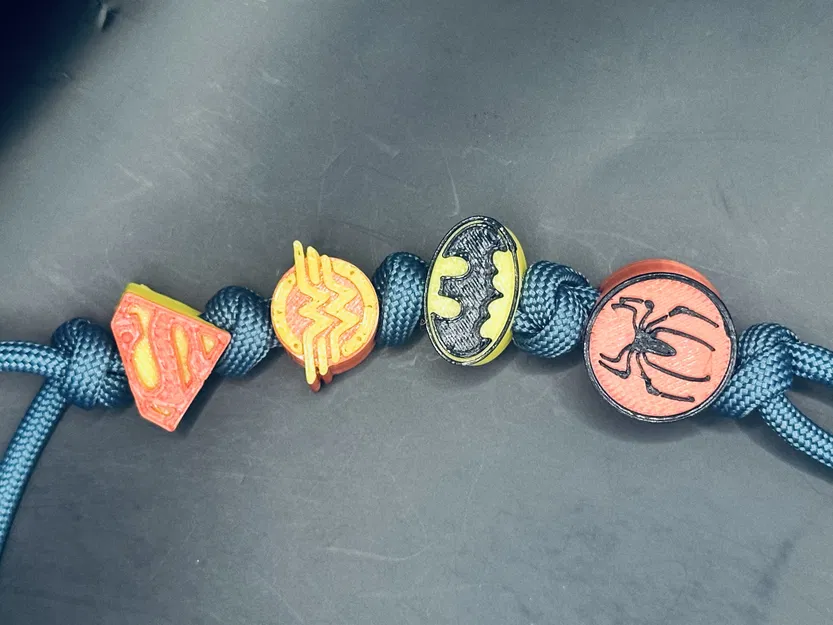 Bộ sưu tập hạt charm siêu anh hùng 3D cho dây paracord - Image 3