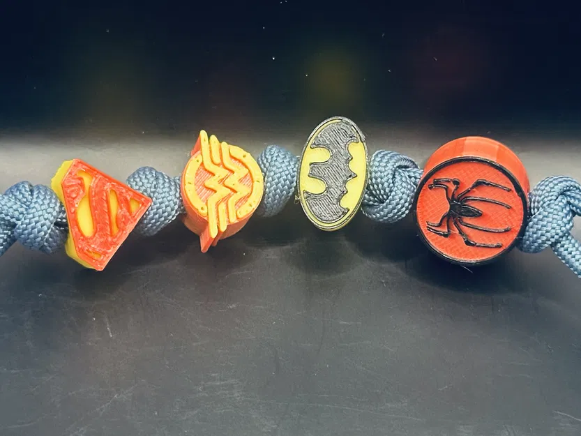 Bộ sưu tập hạt charm siêu anh hùng 3D cho dây paracord - Image 4