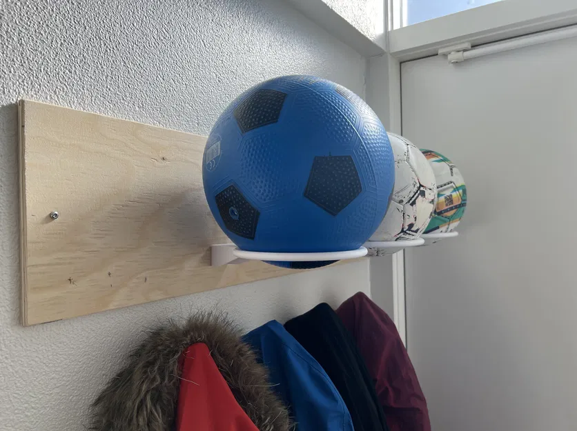 Giá treo bóng đá (gắn tường) - Image 1