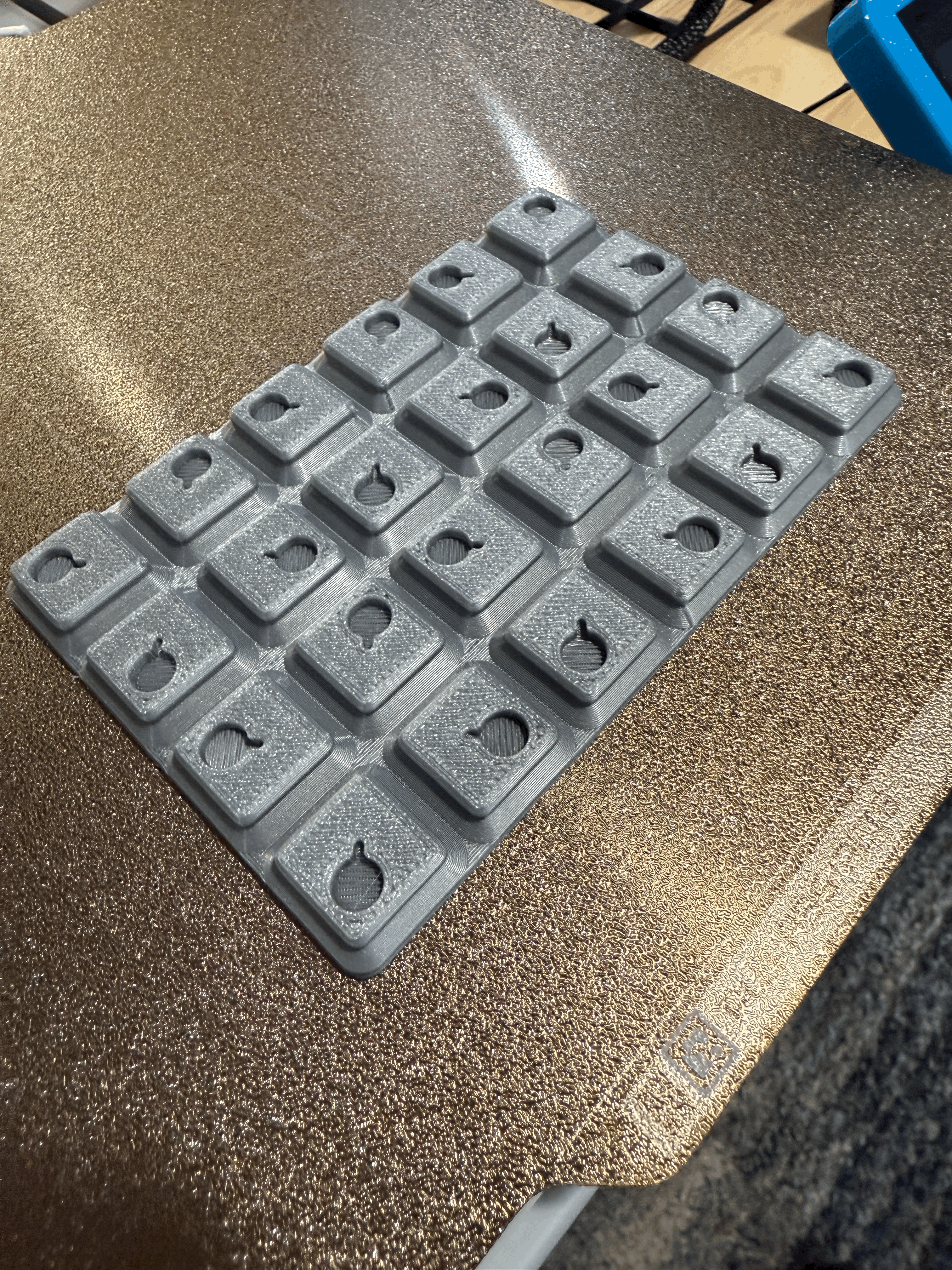 Gridfinity Flat Surfaces - Bề mặt phẳng có lỗ nam châm