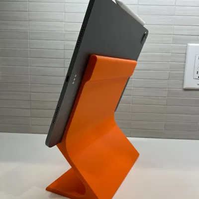 Đế kê iPad để làm việc