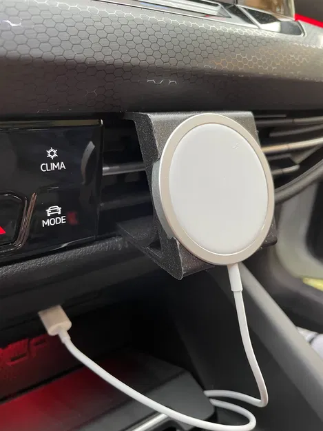 Giá đỡ điện thoại MagSafe cho xe VW Golf 8 - Image 1