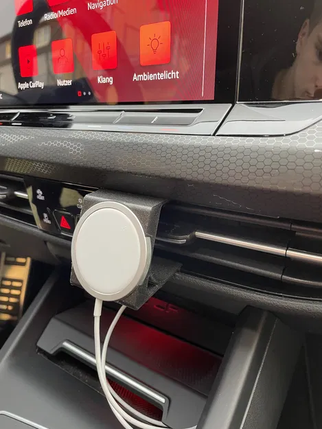Giá đỡ điện thoại MagSafe cho xe VW Golf 8 - Image 3