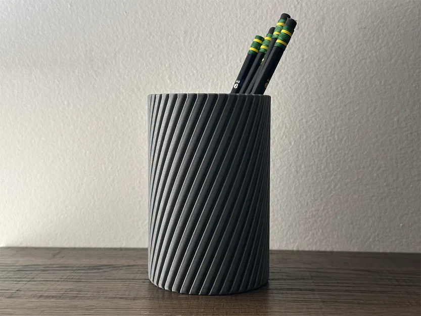 Ống cắm bút hiện đại thiết kế gân xoắn ốc - Image 2