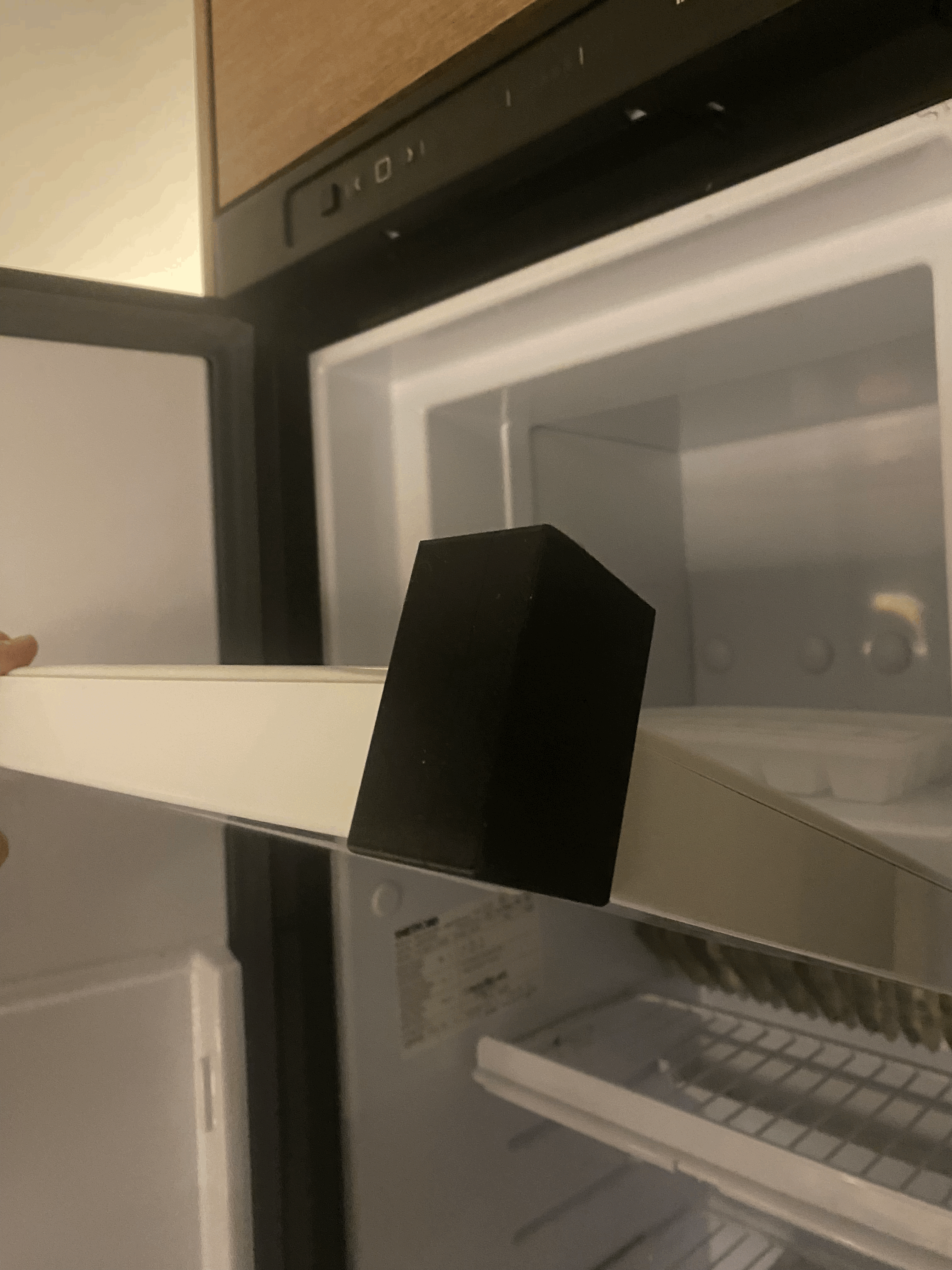 Cây chặn mở ngăn đá tủ lạnh Thetford N4142E+ - Thumbnail 1