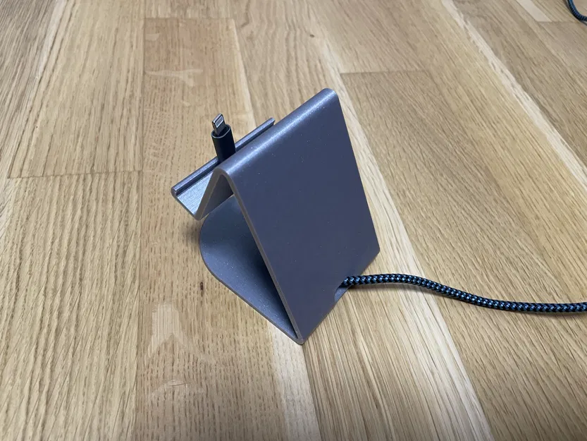 Đế giữ điện thoại và máy tính bảng có hỗ trợ sạc cáp - Image 6