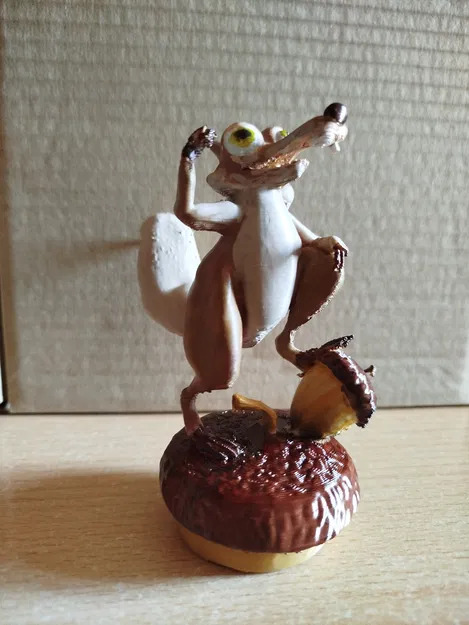 Mô hình 3D chú sóc Scrat từ Ice Age kèm đế trưng bày cực chất - Image 1