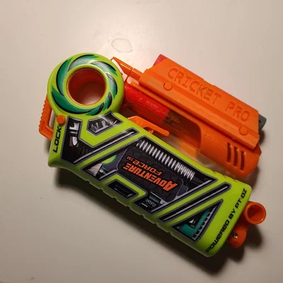 Giá đỡ phi tiêu kiêm thước ngắm cho Adventure Force Cricket Pro