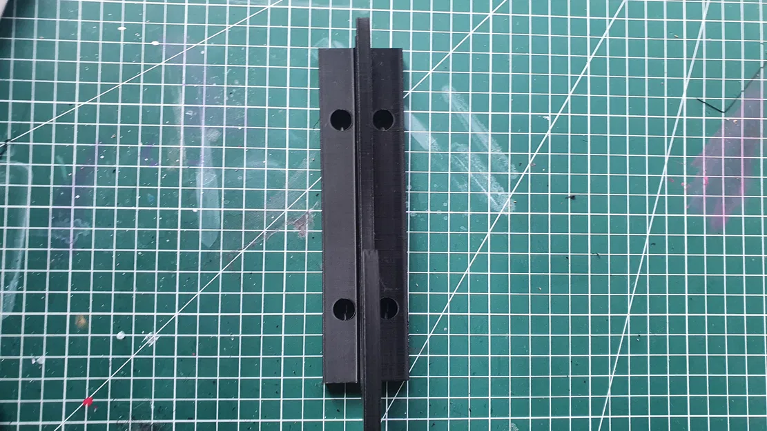 Giá treo kiếm gắn tường (Wall Sword Holder) in 3D chắc chắn, tiện lợi - Image 4