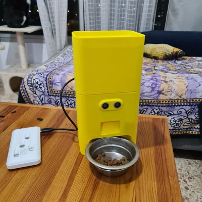 Máy cho thú cưng ăn tự động The CHONK feeder