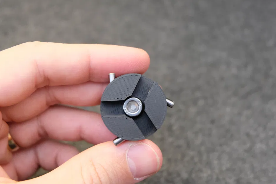 The Ultimate Mini Tripod - Chân máy ảnh bỏ túi siêu bền - Image 10