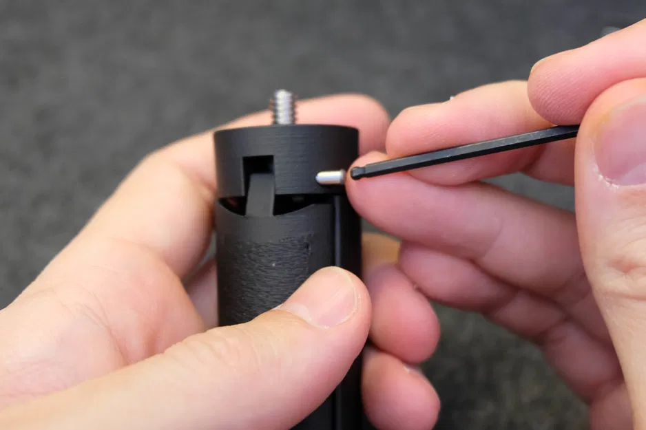 The Ultimate Mini Tripod - Chân máy ảnh bỏ túi siêu bền - Image 12