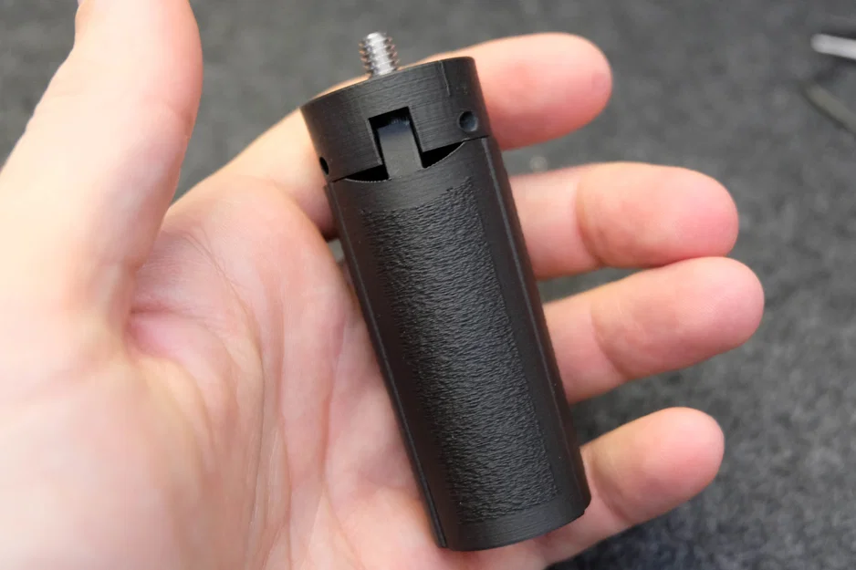 The Ultimate Mini Tripod - Chân máy ảnh bỏ túi siêu bền - Image 15