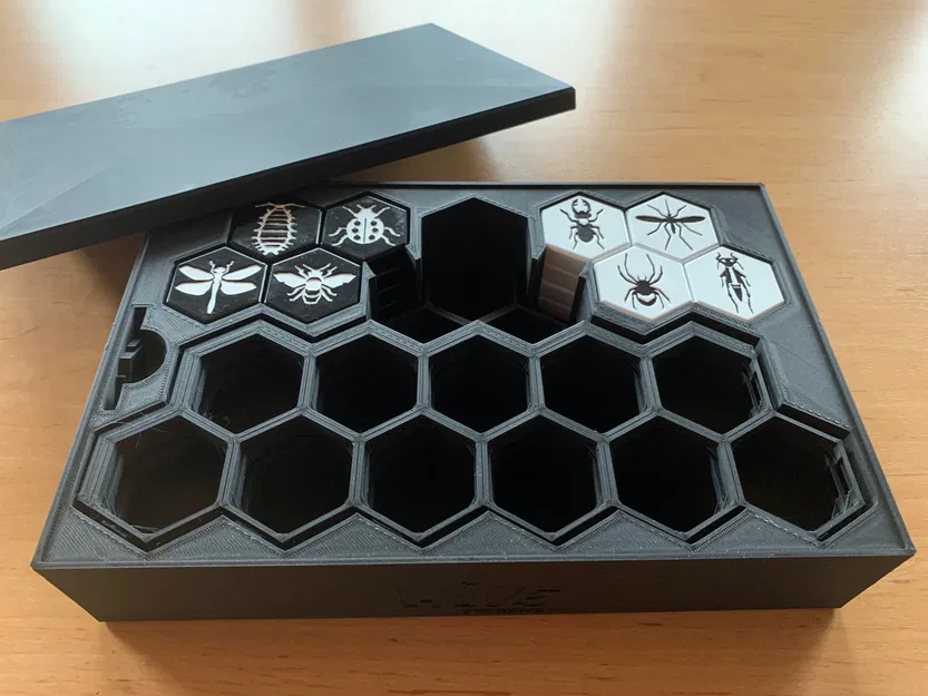 HIVE EXTREME: Bộ bàn cờ kèm hộp đựng - Image 2