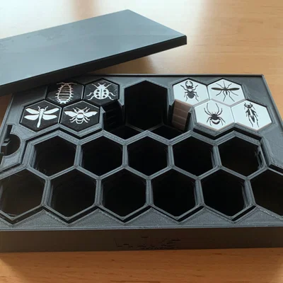 HIVE EXTREME: Bộ bàn cờ kèm hộp đựng