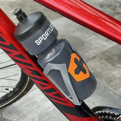 Giá đỡ bình nước xe đạp sang trọng tích hợp ngăn ẩn AirTag