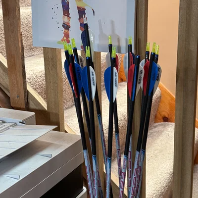Giá Để Mũi Tên Hình Xoắn Ốc (Spiral Arrow Display)
