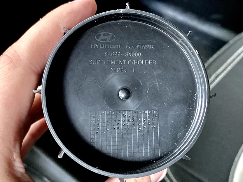 Đế giữ lon Red Bull cho xe Kia Cee'd (Ceed) - Image 4