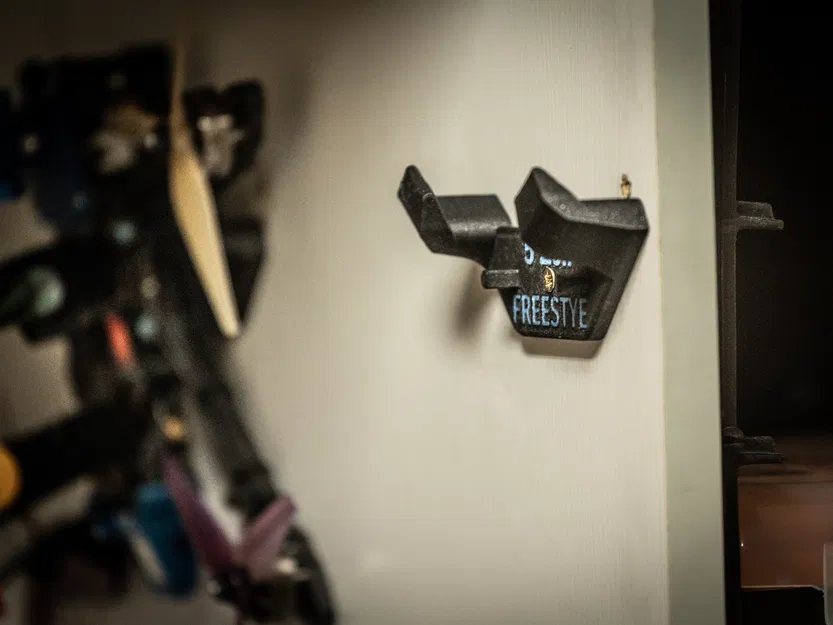 Giá treo tường 3D cho FPV drone 5 inch (tiện lợi, gọn gàng) - Image 1