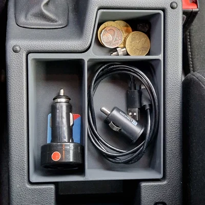 Khay Đựng Đồ Tiện Ích Cho Bệ Tỳ Tay Skoda Octavia 3