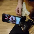 Ngàm gắn smartphone lên cần đàn Guitar - Thumbnail 1
