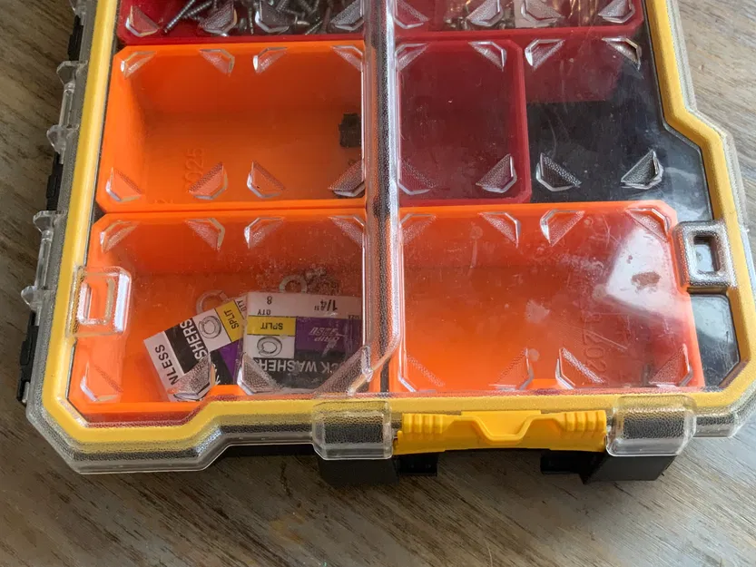 Khay Dewalt cho Hộp đựng linh kiện Pro - Góc 80 x 110 - Image 1