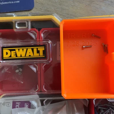 Khay Dewalt cho Hộp đựng linh kiện Pro - Góc 80 x 110