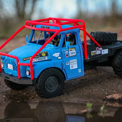 Mô hình xe tải Tatra T-138 Trial (Tỉ lệ 1/18)