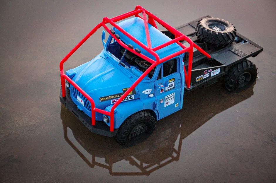 Mô hình xe tải Tatra T-138 Trial (Tỉ lệ 1/18) - Image 7