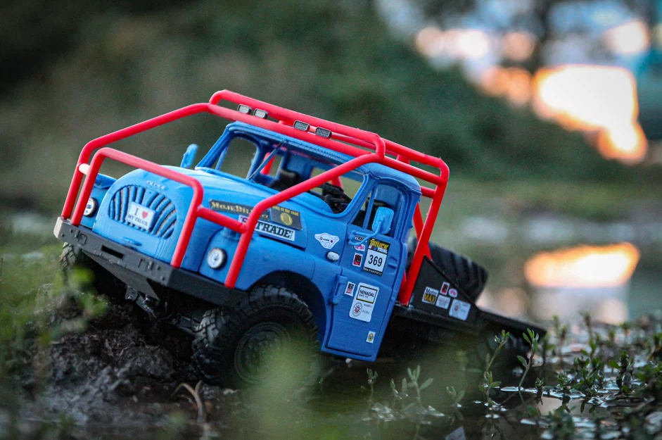 Mô hình xe tải Tatra T-138 Trial (Tỉ lệ 1/18) - Image 18