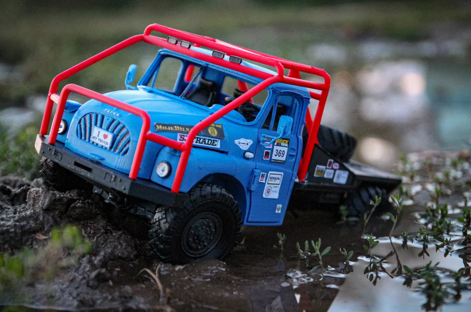 Mô hình xe tải Tatra T-138 Trial (Tỉ lệ 1/18) - Image 20