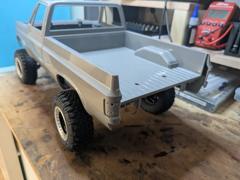 Vanquish VS4-10 - Các linh kiện Chassis / Tháp giảm xóc / Ngàm gắn thân xe / Khay pin - Image 3