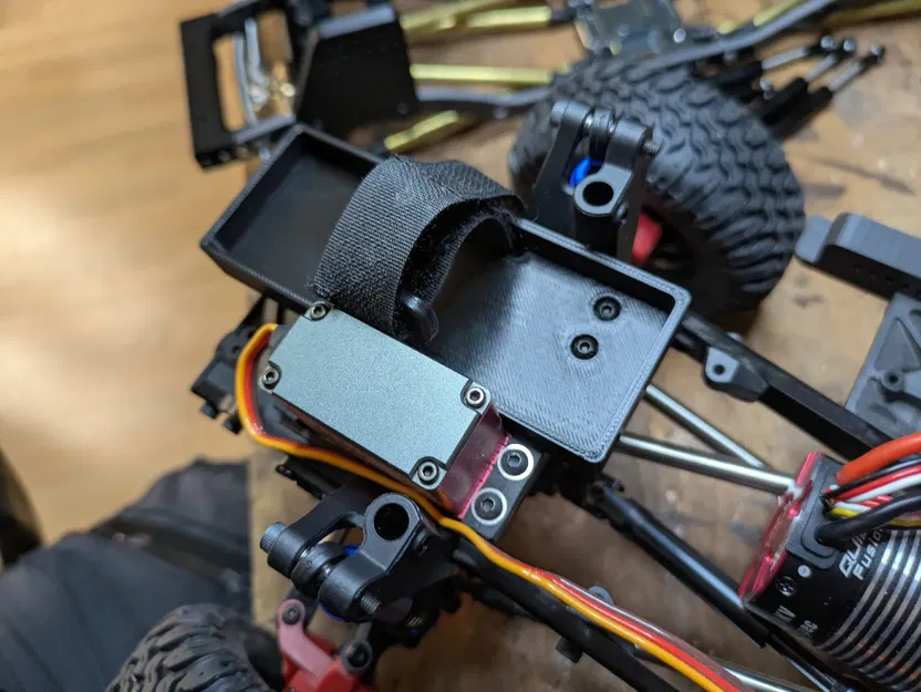 Vanquish VS4-10 - Các linh kiện Chassis / Tháp giảm xóc / Ngàm gắn thân xe / Khay pin - Image 10