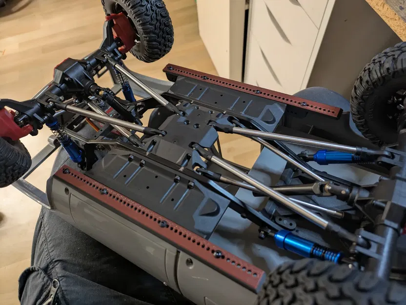 Vanquish VS4-10 - Các linh kiện Chassis / Tháp giảm xóc / Ngàm gắn thân xe / Khay pin - Image 14