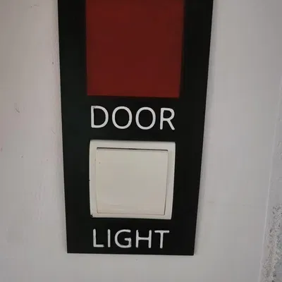 Bảng điều khiển nút nhấn phong cách FNAF cho game thủ