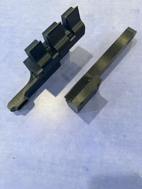 Giá gắn biển số OEM vào móc kéo cho Rivian - Image 7